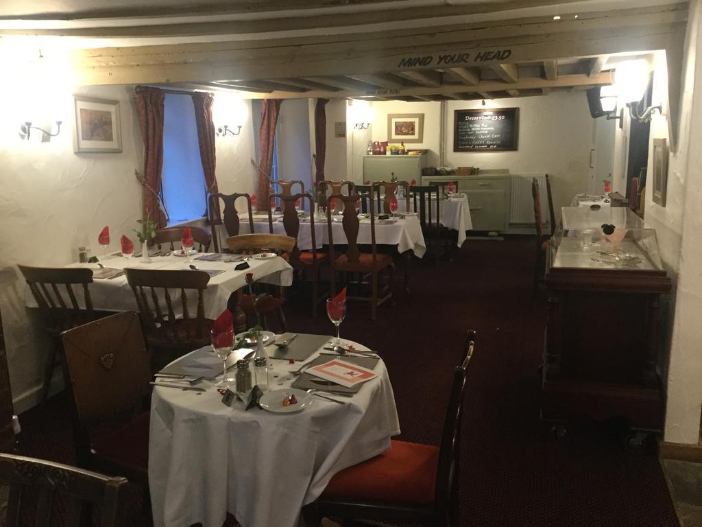 The Haymaker Inn Chard Esterno foto