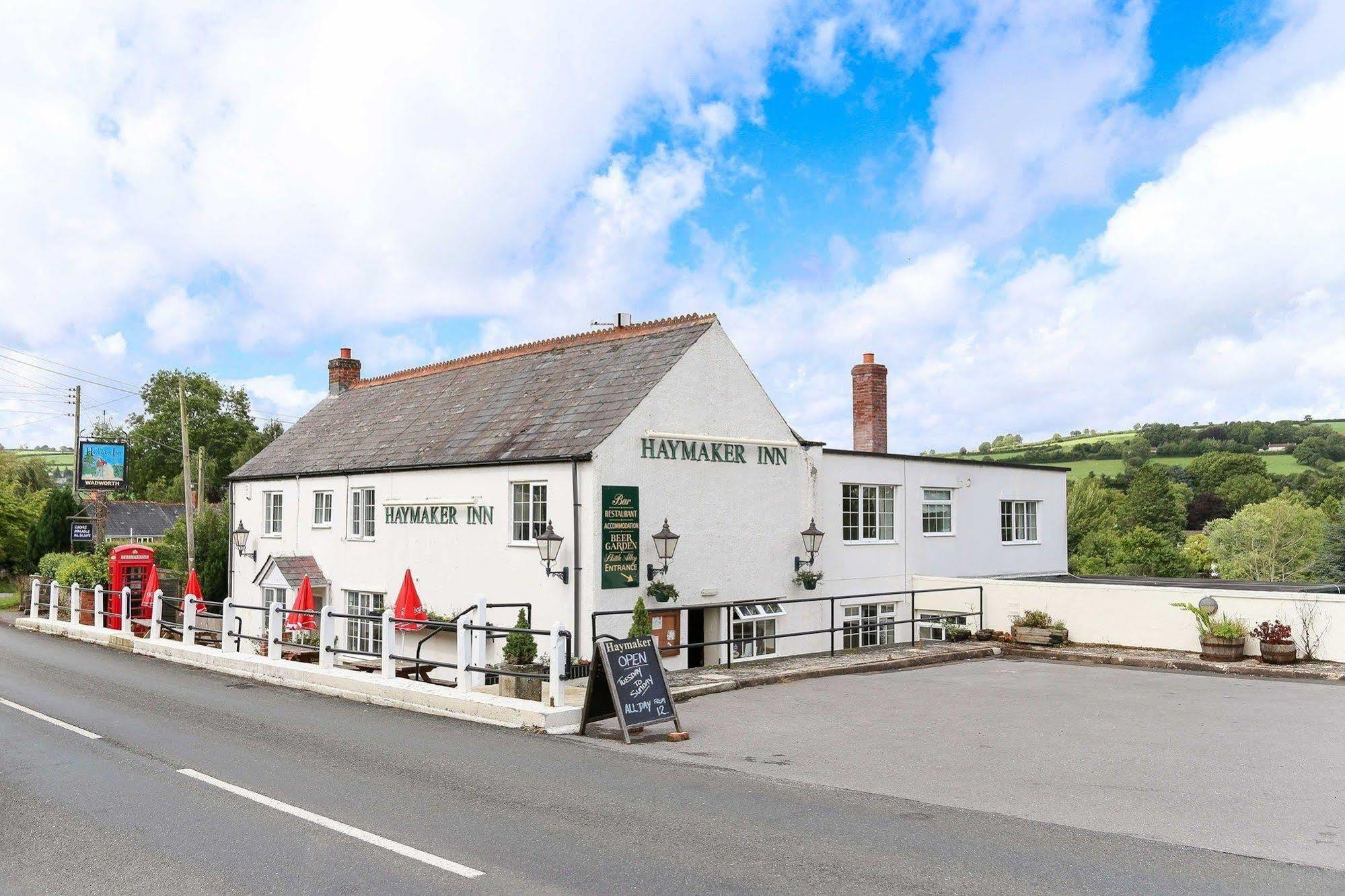 The Haymaker Inn Chard Esterno foto