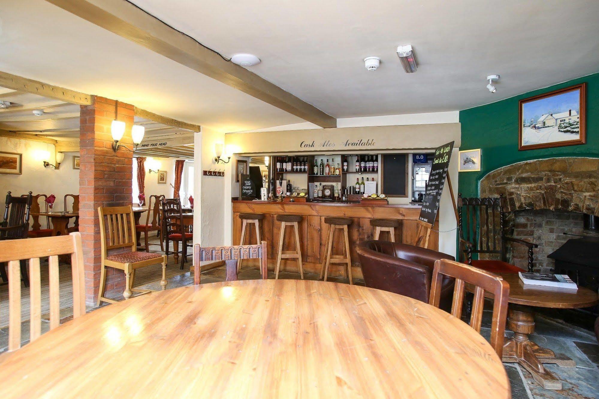 The Haymaker Inn Chard Esterno foto