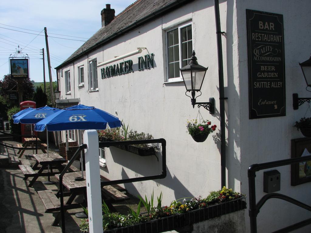 The Haymaker Inn Chard Esterno foto